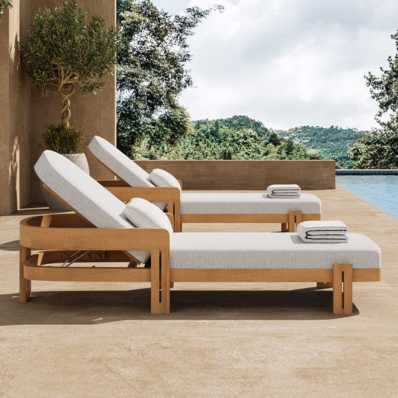 Chaise longues raffinées en teck et en aluminium